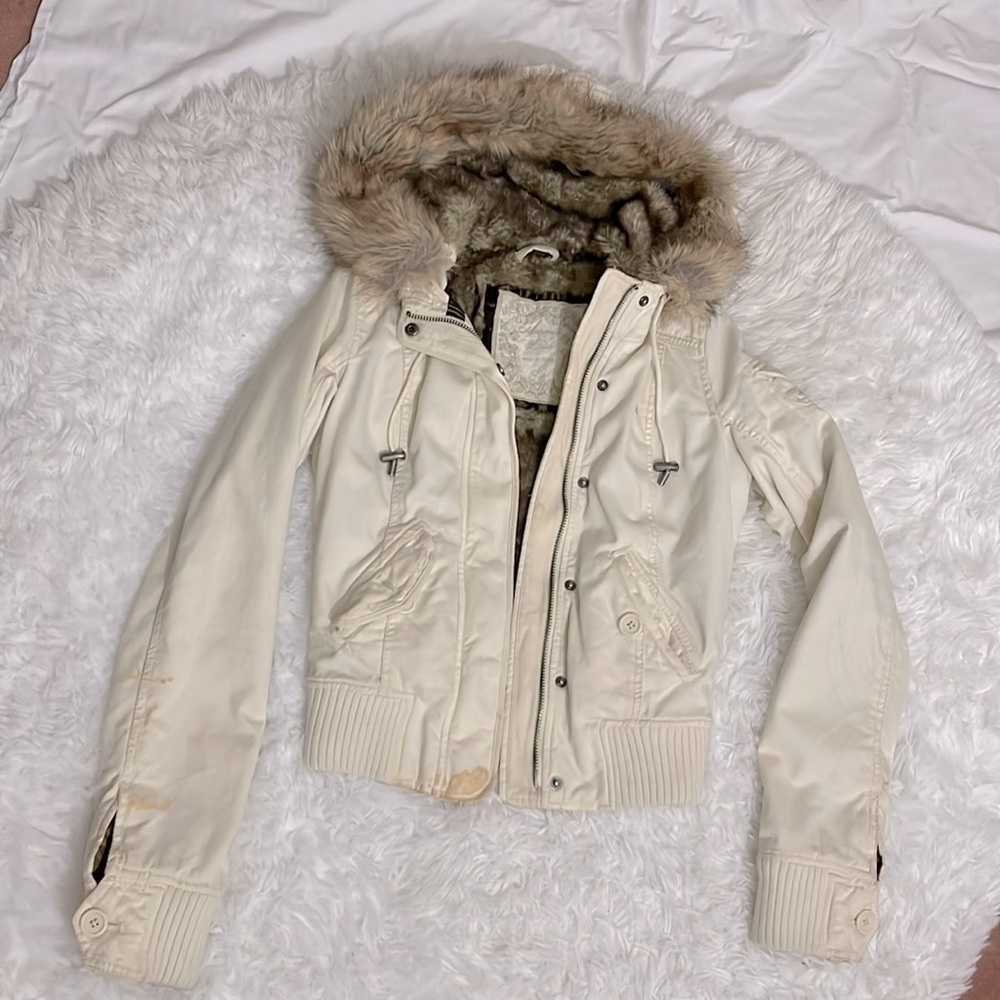 Abercrombie & Fitch - Cream/Ivory Fur Coat